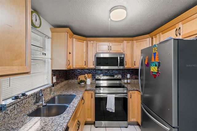 9403 AFTON COURT, Tampa, FL 33615