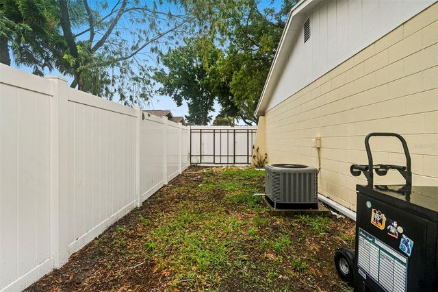 9403 AFTON COURT, Tampa, FL 33615