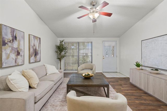 9403 AFTON COURT, Tampa, FL 33615