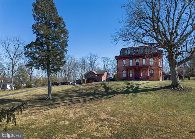 10463 JONESTOWN RD, Annville, PA 17003
