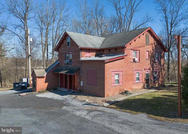 10463 JONESTOWN RD, Annville, PA 17003