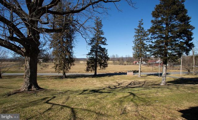 10463 JONESTOWN RD, Annville, PA 17003