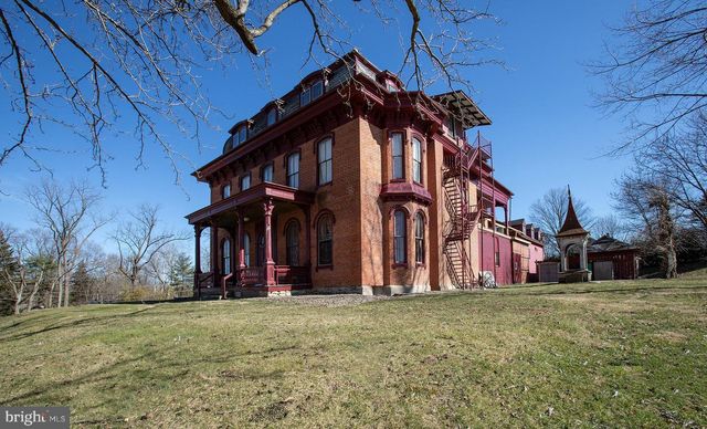 10463 JONESTOWN RD, Annville, PA 17003