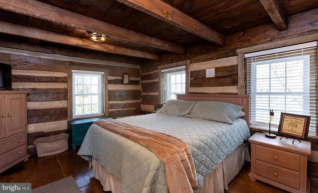 10463 JONESTOWN RD, Annville, PA 17003