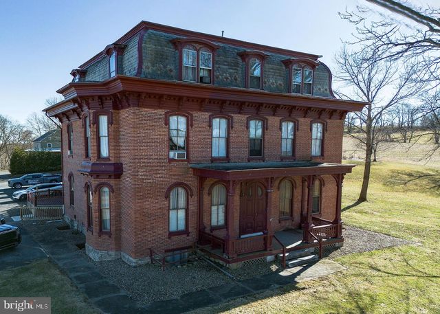 10463 JONESTOWN RD, Annville, PA 17003