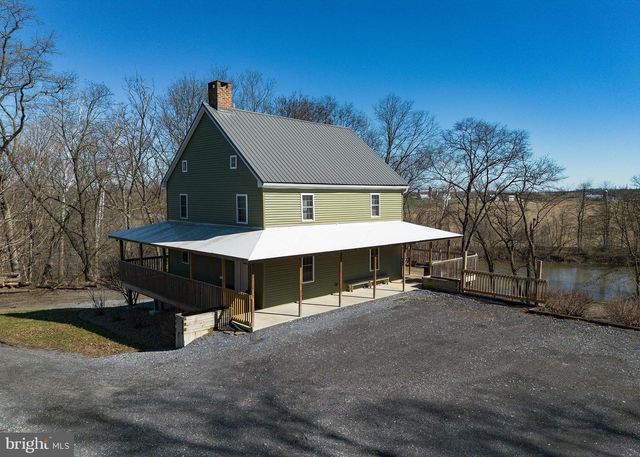 10463 JONESTOWN RD, Annville, PA 17003