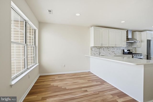 1004 WATERFORD RD, Yardley, PA 19067