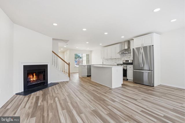 1004 WATERFORD RD, Yardley, PA 19067