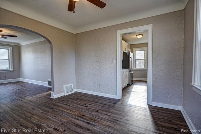 172 Nelson Street, Pontiac, MI 48342