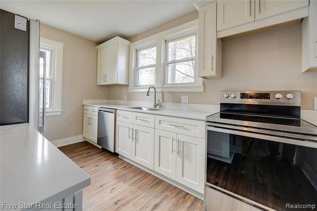 172 Nelson Street, Pontiac, MI 48342