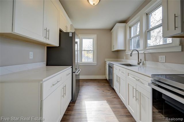 172 Nelson Street, Pontiac, MI 48342