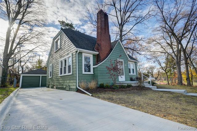 172 Nelson Street, Pontiac, MI 48342