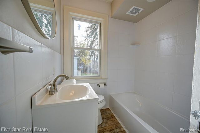 172 Nelson Street, Pontiac, MI 48342