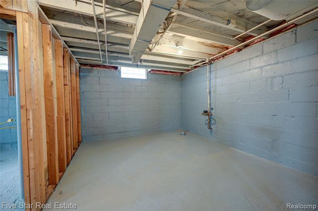 172 Nelson Street, Pontiac, MI 48342