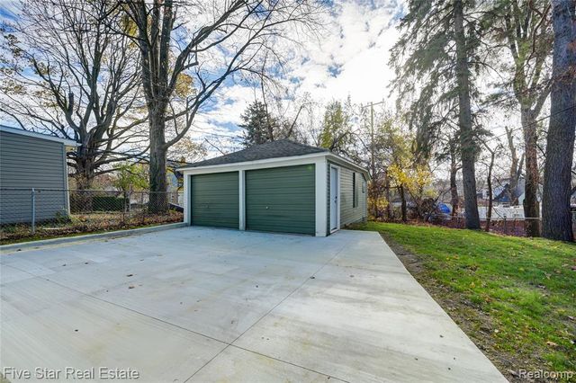 172 Nelson Street, Pontiac, MI 48342