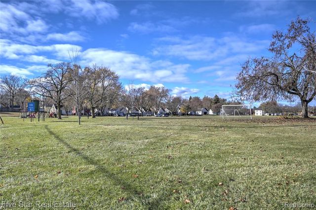 172 Nelson Street, Pontiac, MI 48342