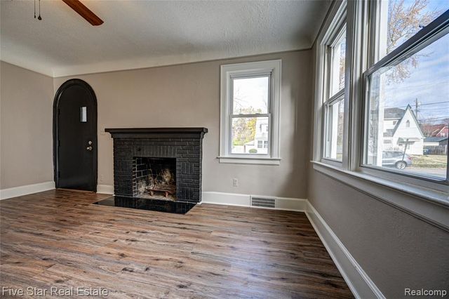 172 Nelson Street, Pontiac, MI 48342