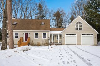 35 Peterson Circle, Concord, NH 03303