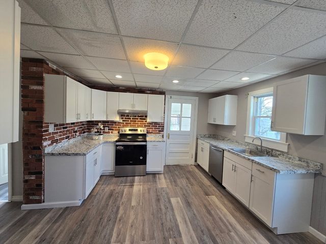 618 Mill St, Worcester, MA 01602