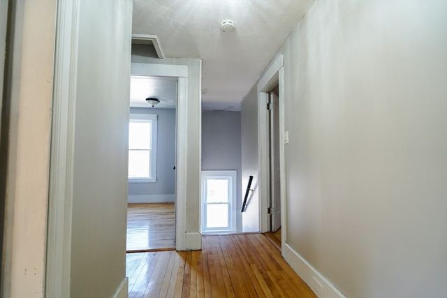 618 Mill St, Worcester, MA 01602