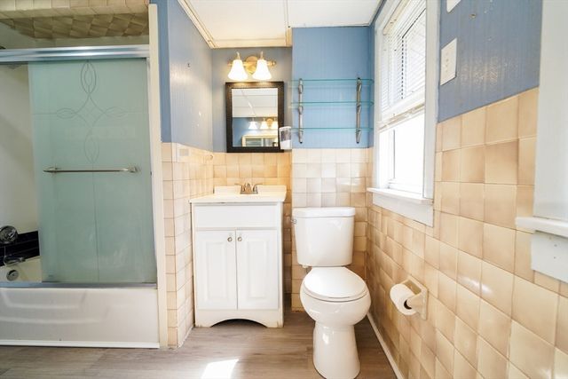 618 Mill St, Worcester, MA 01602