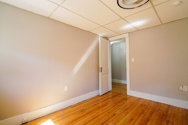 618 Mill St, Worcester, MA 01602