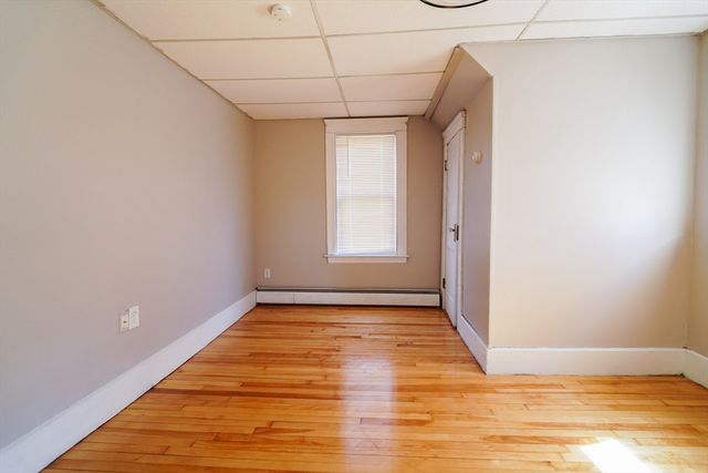 618 Mill St, Worcester, MA 01602