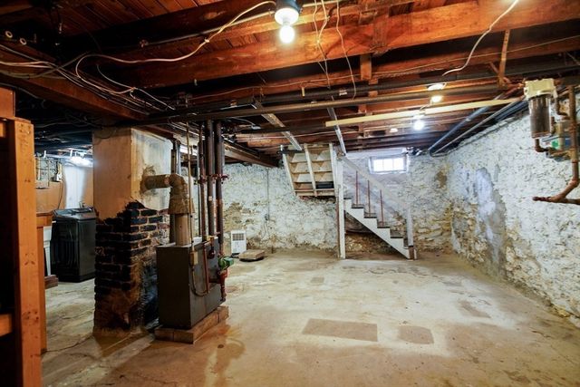 618 Mill St, Worcester, MA 01602