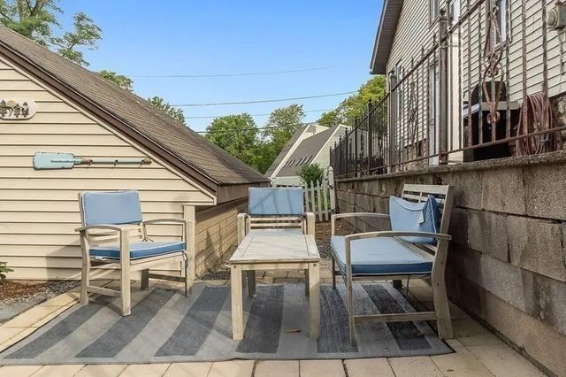 618 Mill St, Worcester, MA 01602