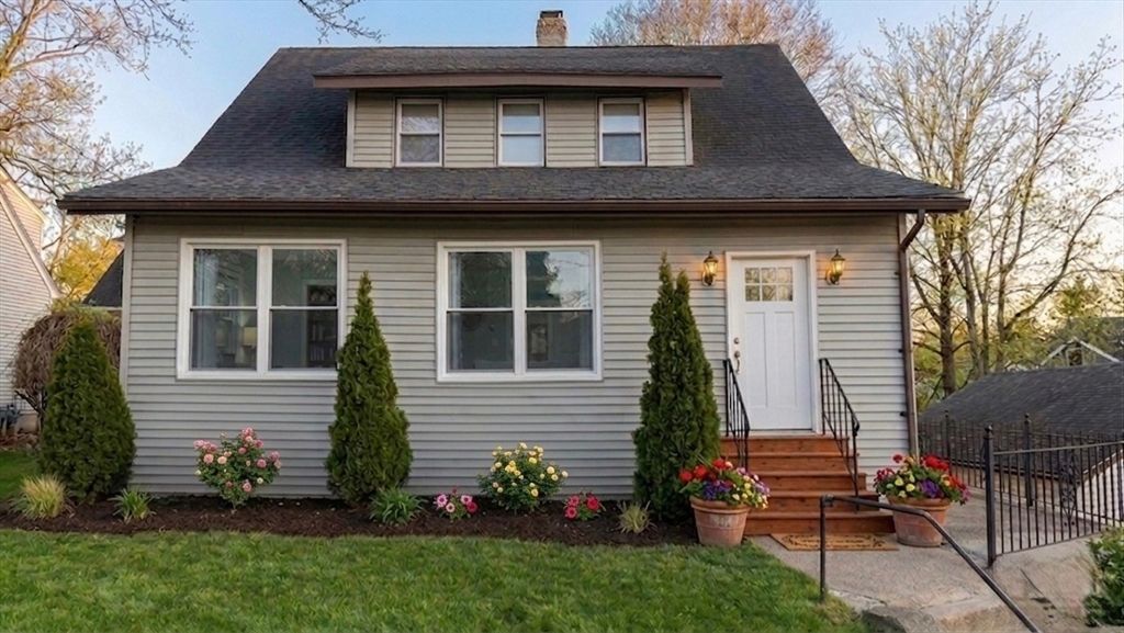 618 Mill St, Worcester, MA 01602