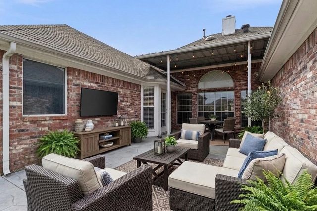 1553 Waterford Drive, Lewisville, TX 75077