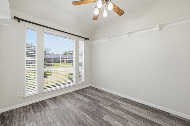 1553 Waterford Drive, Lewisville, TX 75077