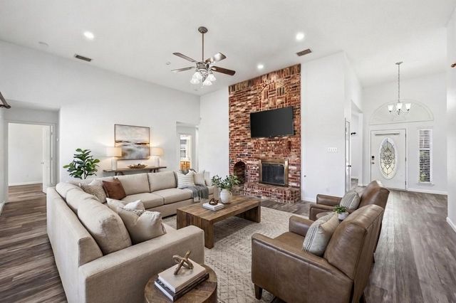 1553 Waterford Drive, Lewisville, TX 75077