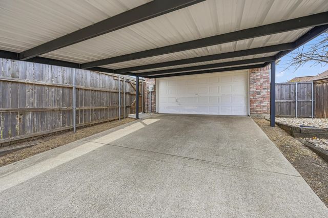 1553 Waterford Drive, Lewisville, TX 75077