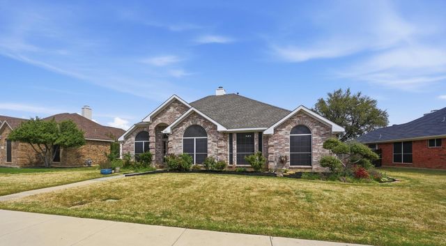 1553 Waterford Drive, Lewisville, TX 75077