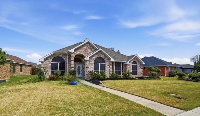 1553 Waterford Drive, Lewisville, TX 75077