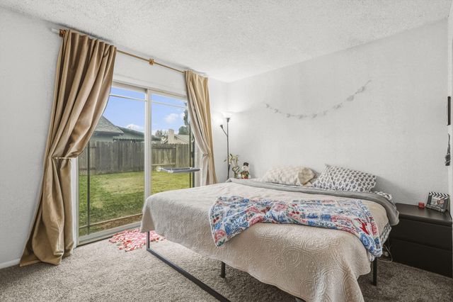 1220 Pershing Street, Redding, CA 96003