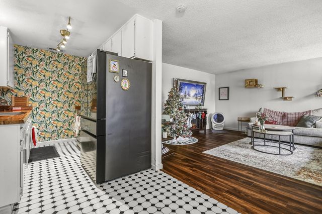 1220 Pershing Street, Redding, CA 96003