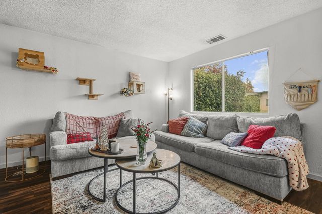 1220 Pershing Street, Redding, CA 96003