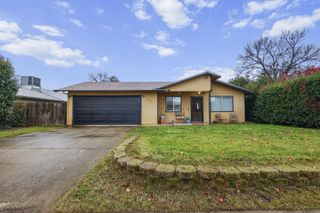 1220 Pershing Street, Redding, CA 96003