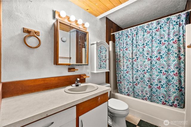 3735 85th Avenue NW, Olympia, WA 98502