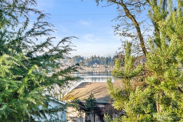 3735 85th Avenue NW, Olympia, WA 98502