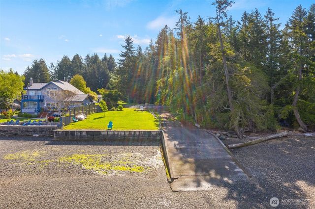 3735 85th Avenue NW, Olympia, WA 98502