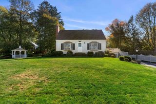 17 Orchard Street, Beverly, MA 01915