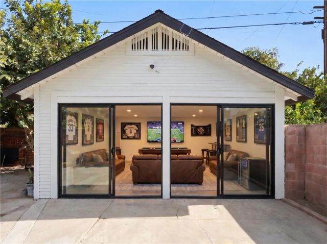 2833 Hill Street, Huntington Park, CA 90255