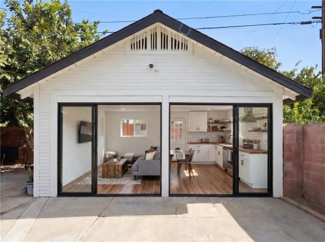 2833 Hill Street, Huntington Park, CA 90255
