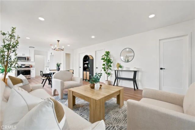 2833 Hill Street, Huntington Park, CA 90255