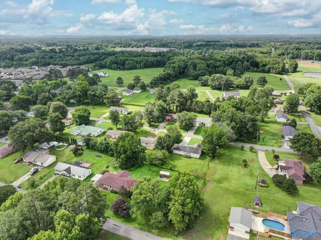 1137 6th Avenue, Arab, AL 35016