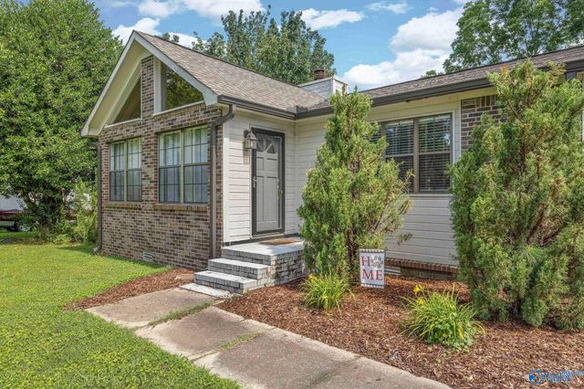 1137 6th Avenue, Arab, AL 35016