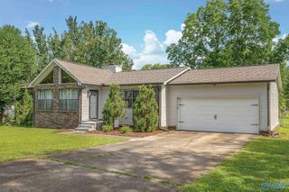1137 6th Avenue, Arab, AL 35016